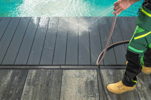 Why Choose Our Certified Pressure Washing Experts for Your Project Needs in Ensley, FL?